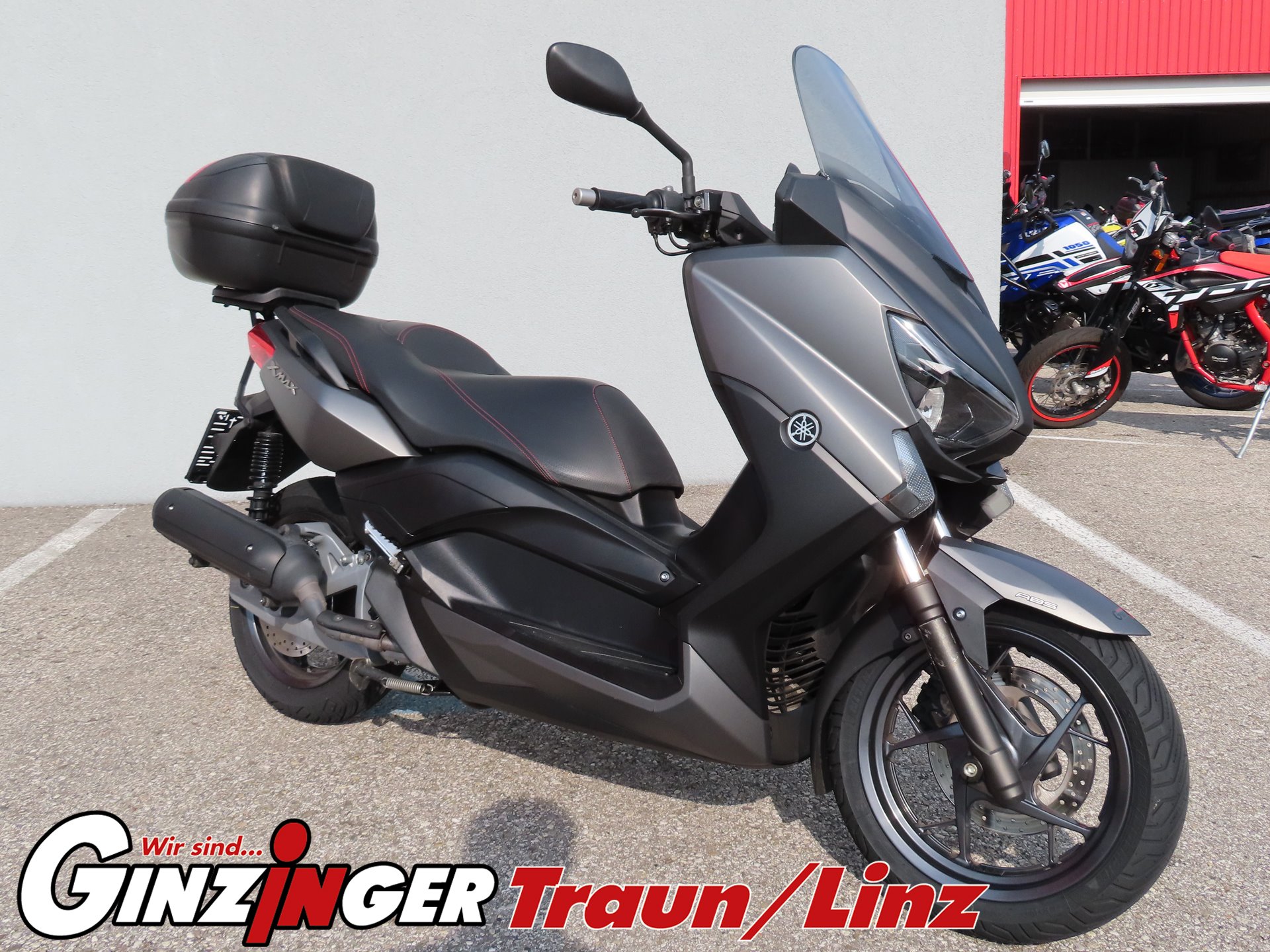 XMAX 125