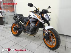 890 Duke