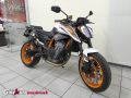 890 Duke