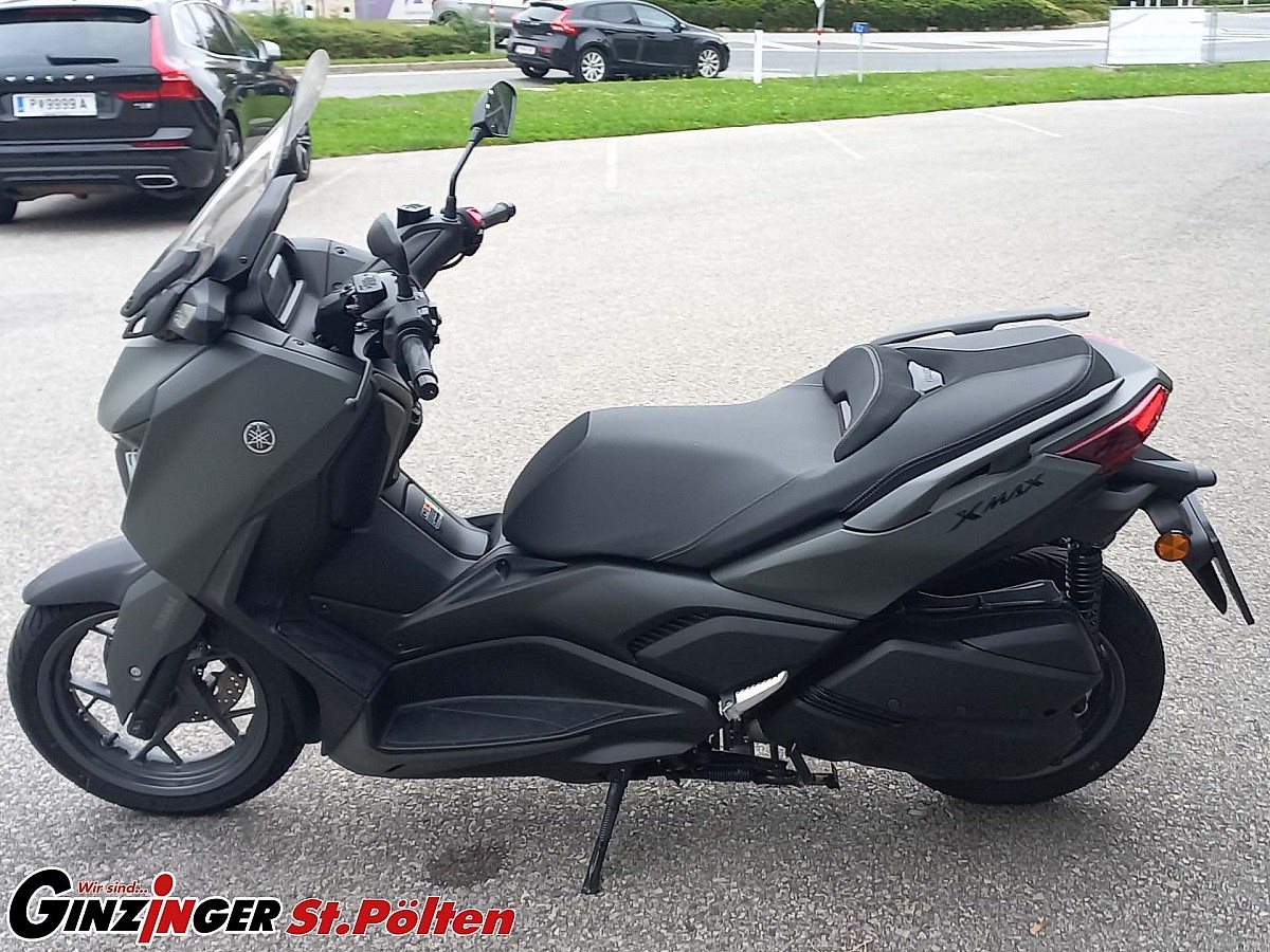 XMAX 300