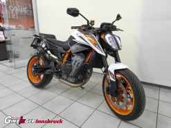 890 Duke