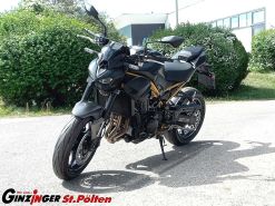 Z900