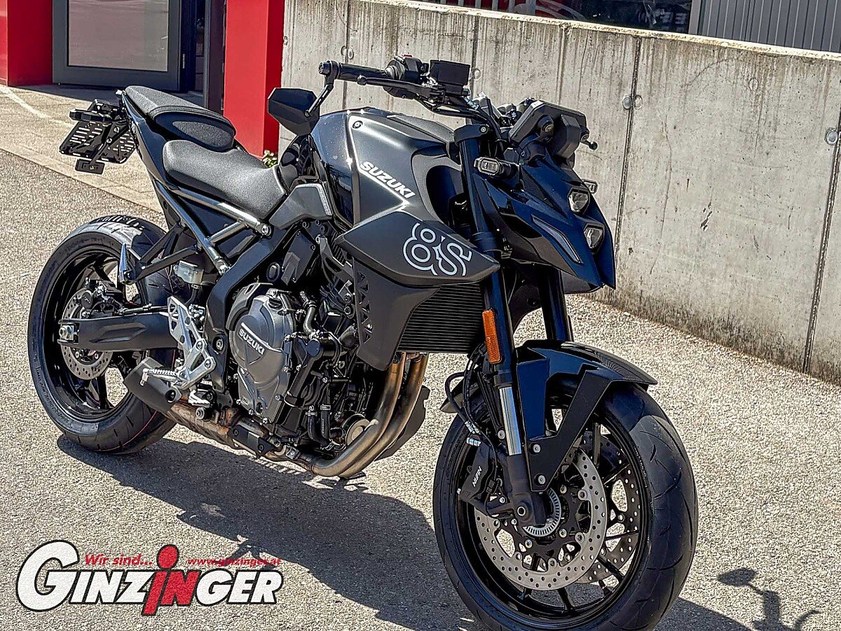 GSX-8S