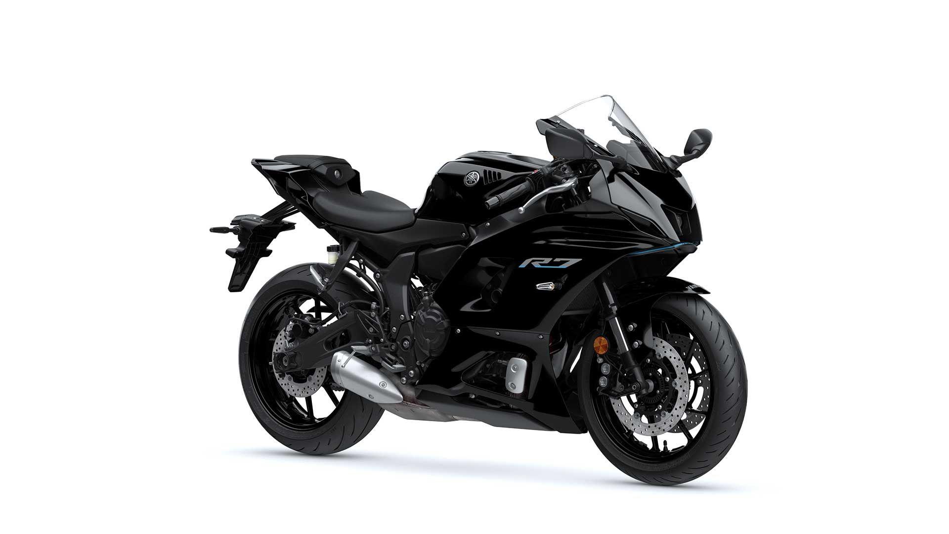 https://www.ginzinger.at/images/djmediatools/643-yamaha-r7/r7-04.jpg