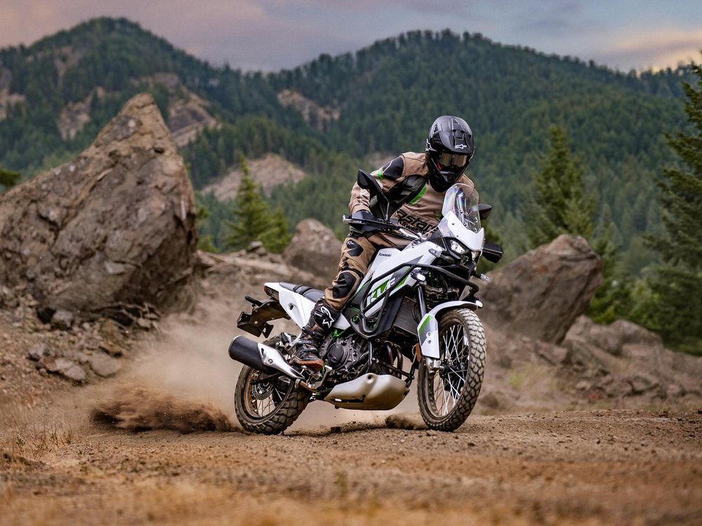 Kawasaki KLE Adventure im Gelände