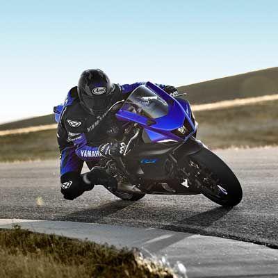 Yamaha R7