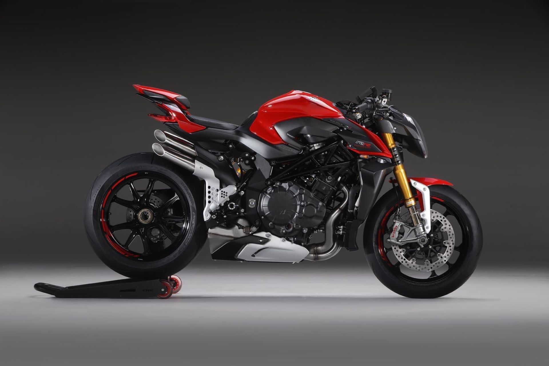 brutale-1000-05