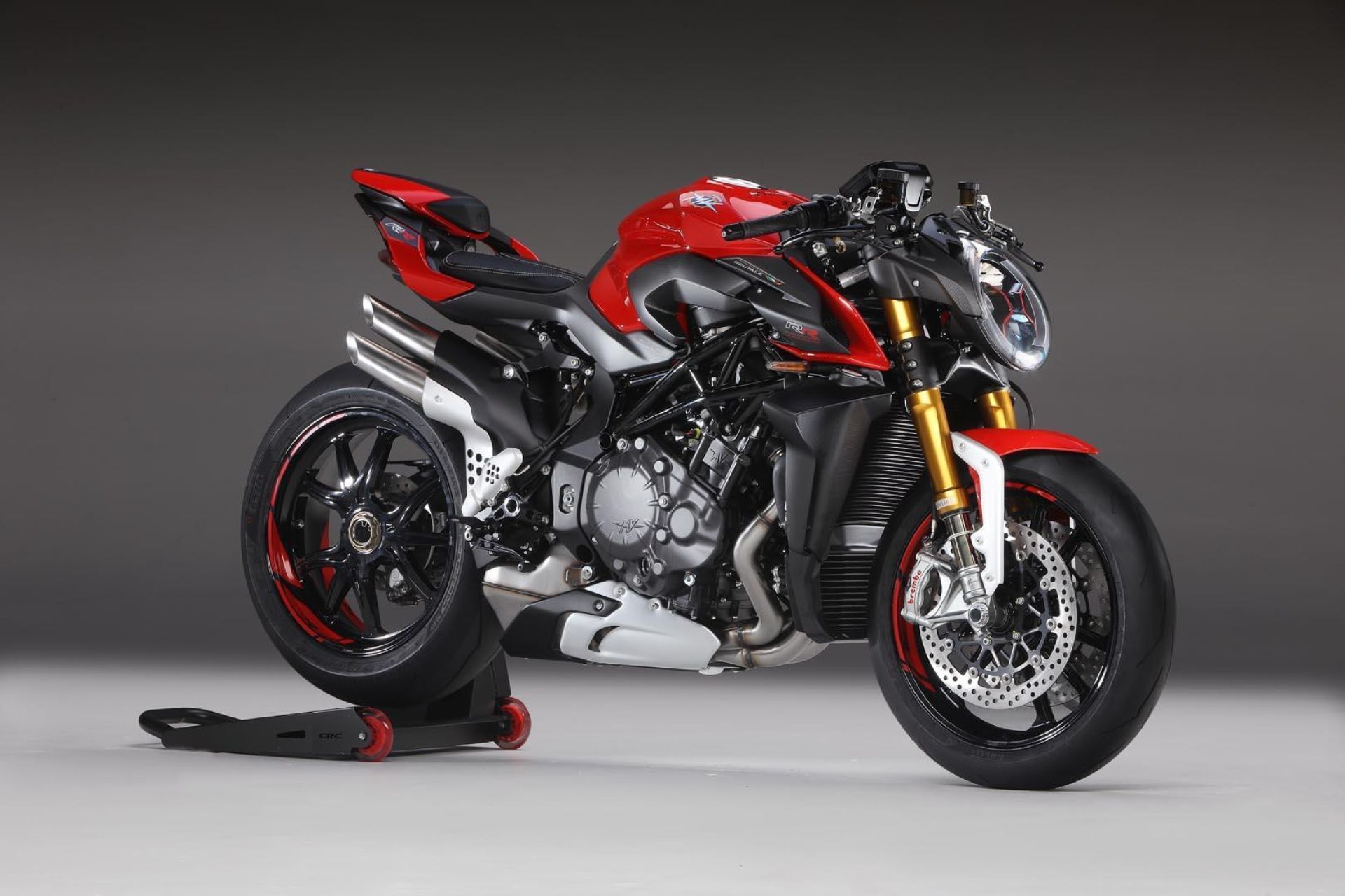 brutale-1000-06