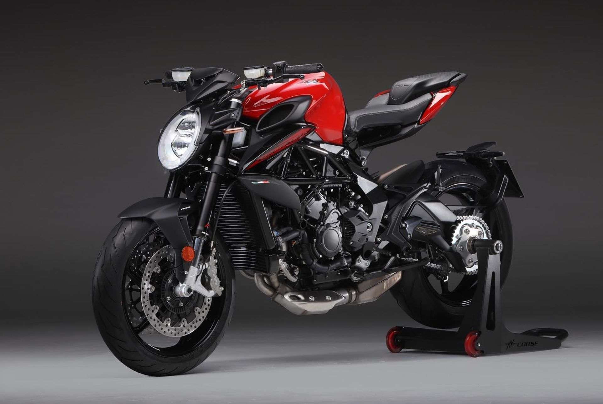 brutale-800-rosso-01