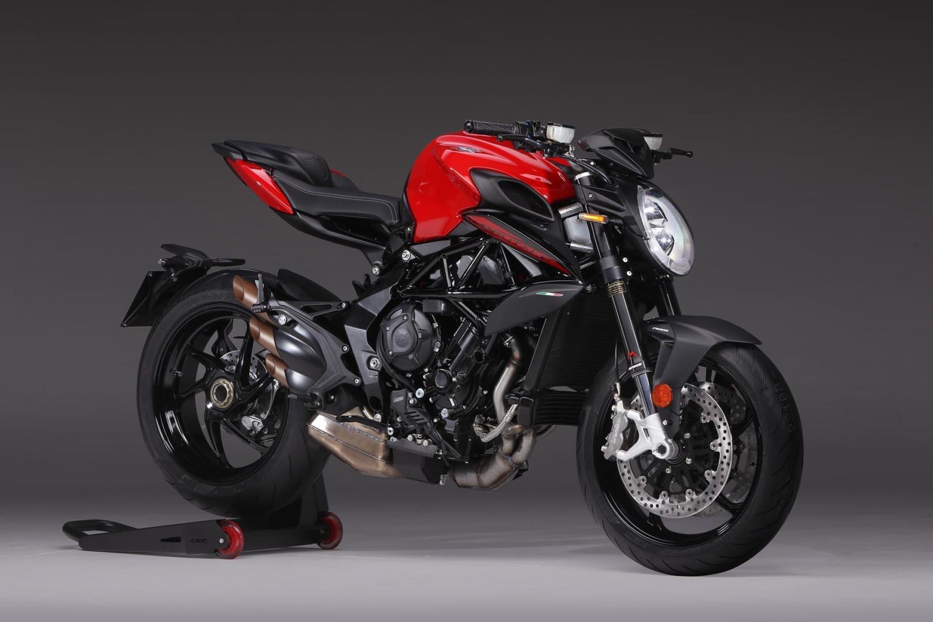 brutale-800-rosso-02