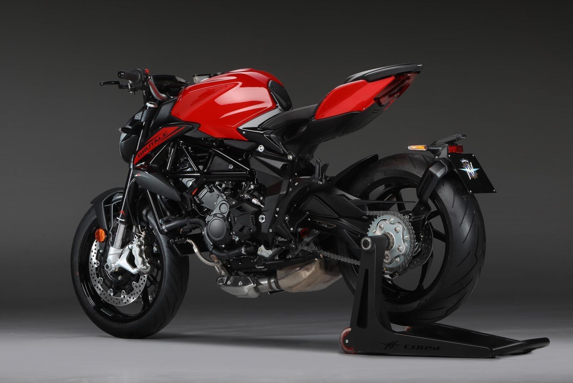 brutale-800-rosso-03