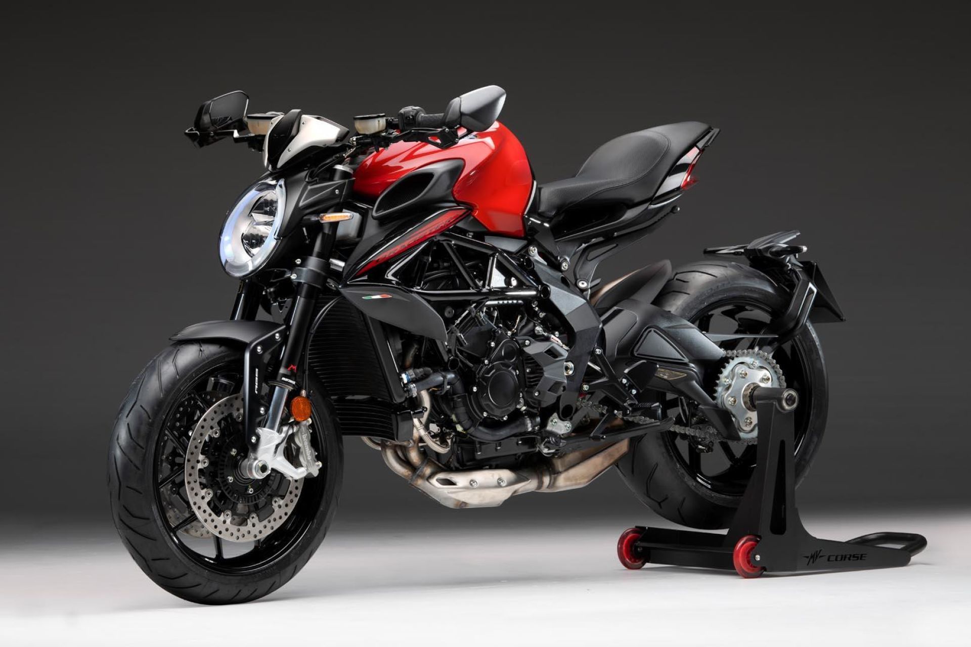 dragster-800-rosso-01
