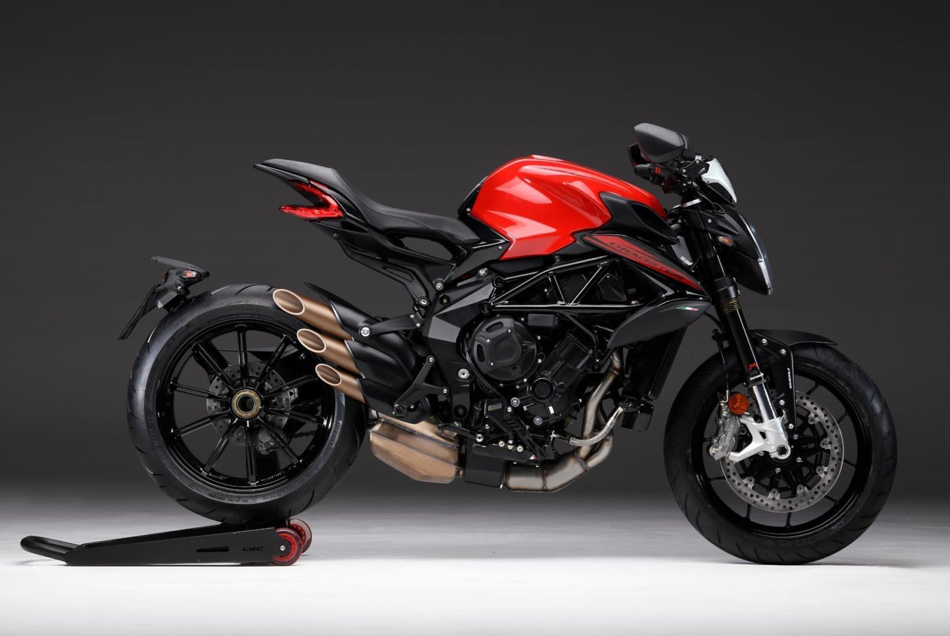 dragster-800-rosso-05