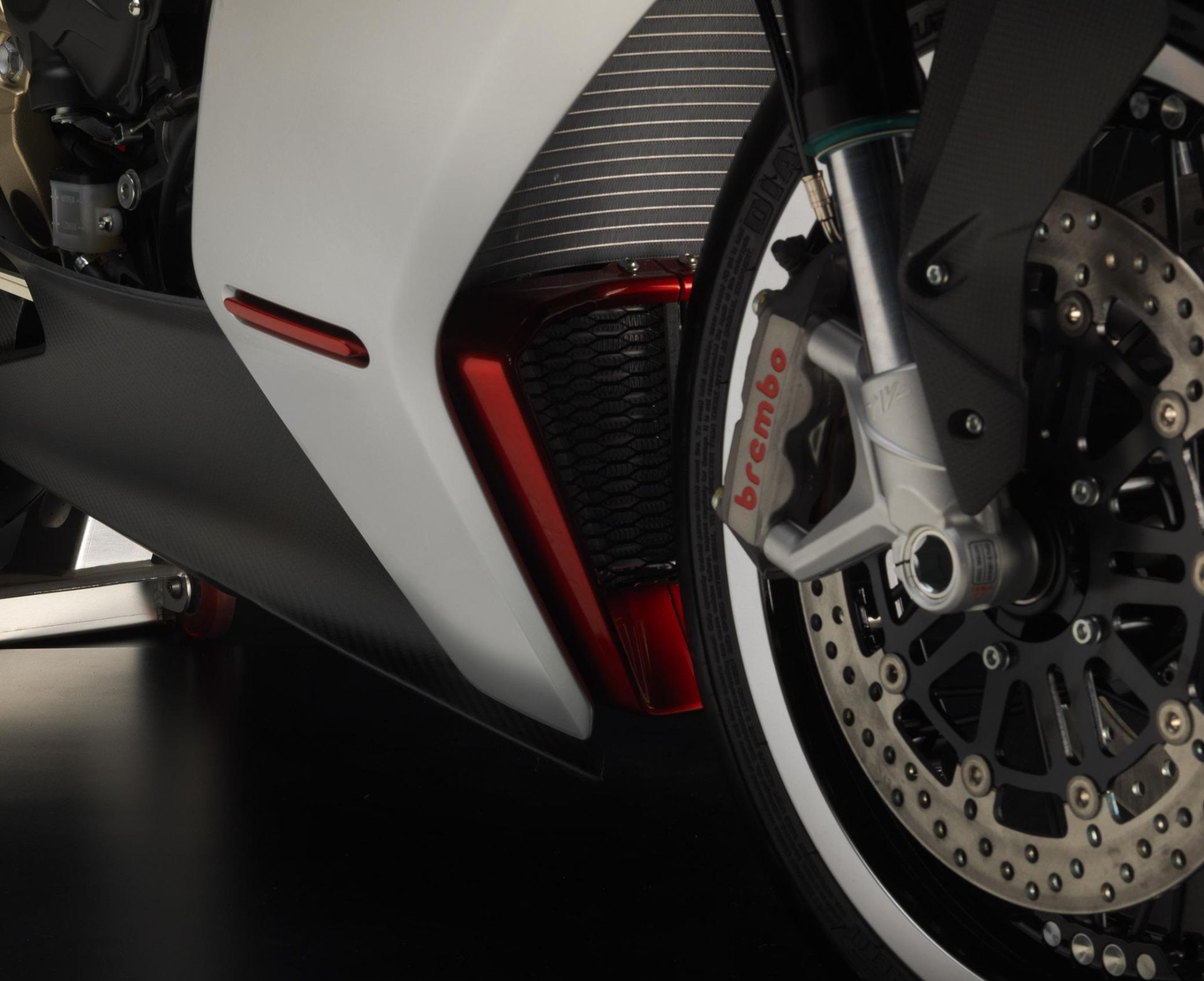 MV-Agusta-SuperVeloce-010