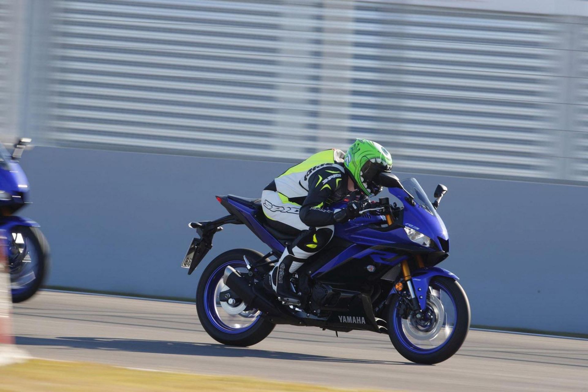 yzf-r3-10
