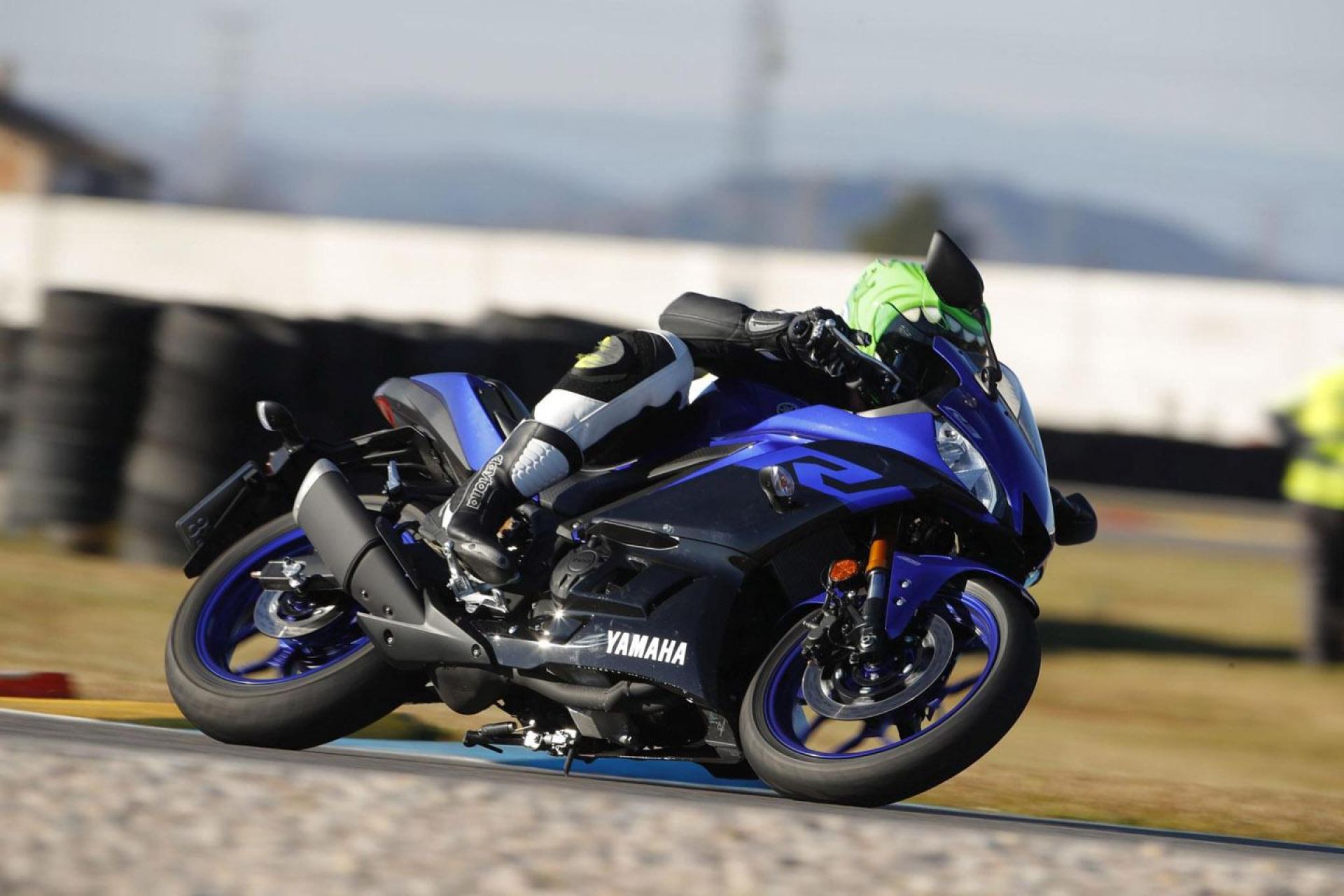 yzf-r3-12
