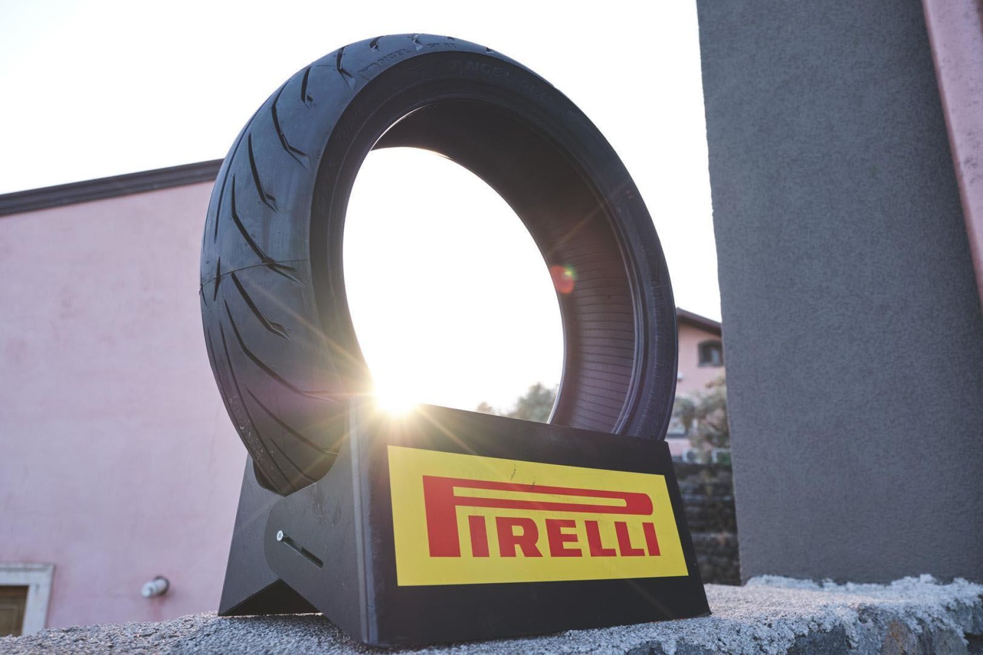 pirelli-angel-gt-03